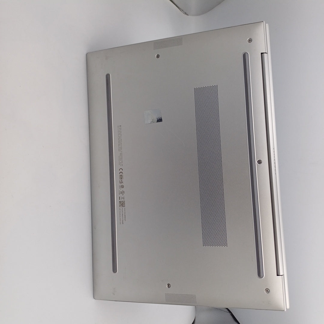 LAPTOP HP ELITEBOOK 840 G10 (2024) 256 GB SSD 16 GB RAM (SEMINUEVO)