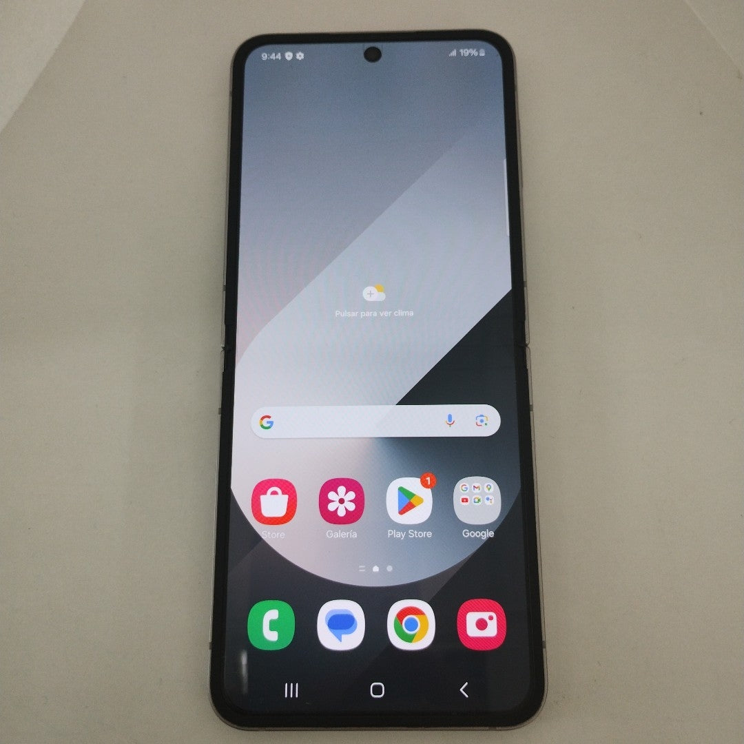 CELULAR SAMSUNG GALAXY Z FLIP6 SM-F741B (2024) 512 GB 12 GB RAM (SEMINUEVO)