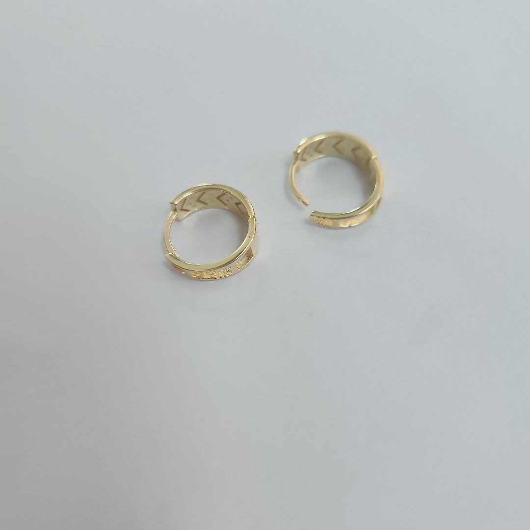 HUGGIES ORO 14K 2.5 (NUEVO)