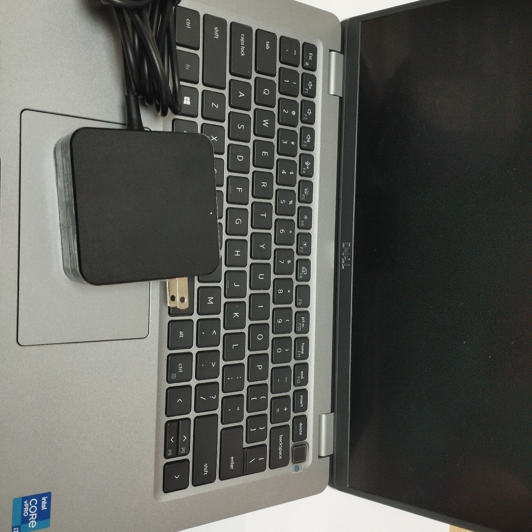 LAPTOP DELL LATITUDE 5420 (2022) 512 GB SSD 16 GB RAM (SEMINUEVO)