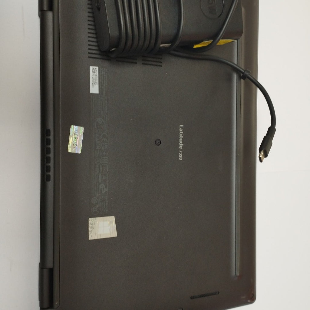 LAPTOP DELL LATITUDE 7320 DETACHABLE (2022) 256 GB SSD 16 GB RAM (SEMINUEVO)