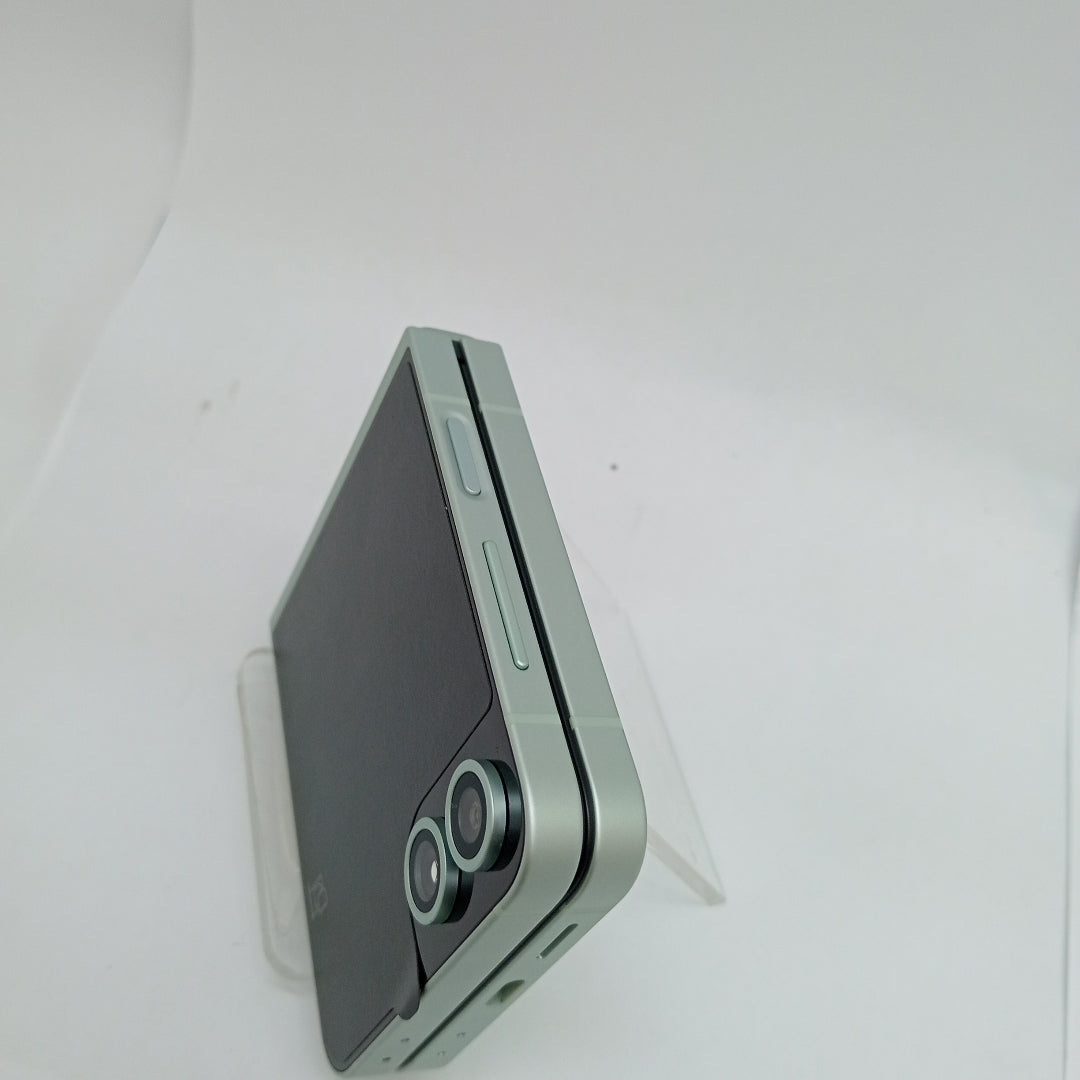 CELULAR SAMSUNG GALAXY Z FLIP6 SM-F741B (2024) 256 GB 12 GB RAM (SEMINUEVO)