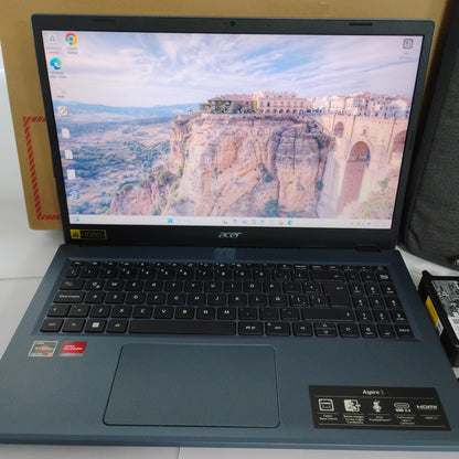 LAPTOP ACER ASPIRE 3 A315-24P-R8H5 (2023) 512 GB SSD 8 GB RAM (SEMINUEVO)