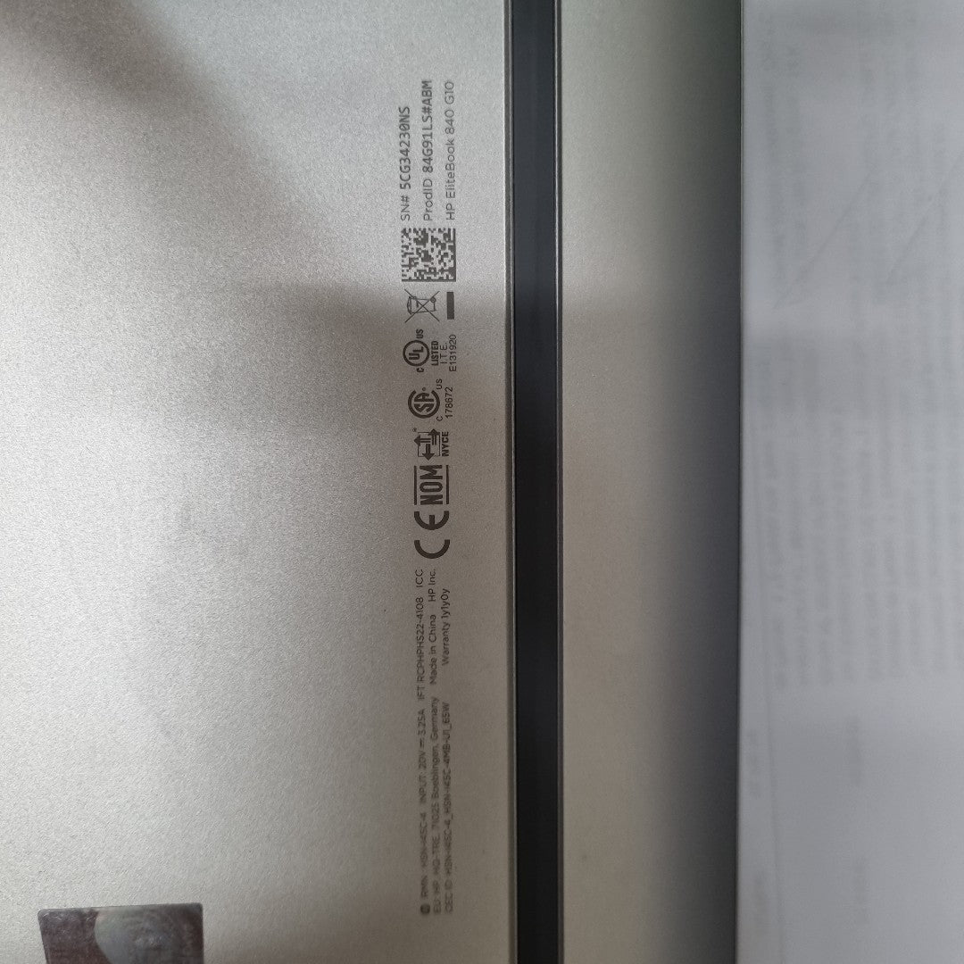 LAPTOP HP ELITEBOOK 840 G10 (2024) 256 GB SSD 16 GB RAM (SEMINUEVO)