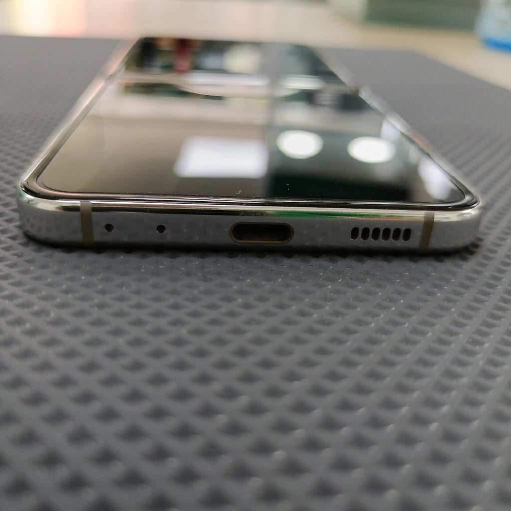 CELULAR SAMSUNG GALAXY Z FLIP 5 SM-F731B (2023) 256 GB 8 GB RAM (SEMINUEVO)