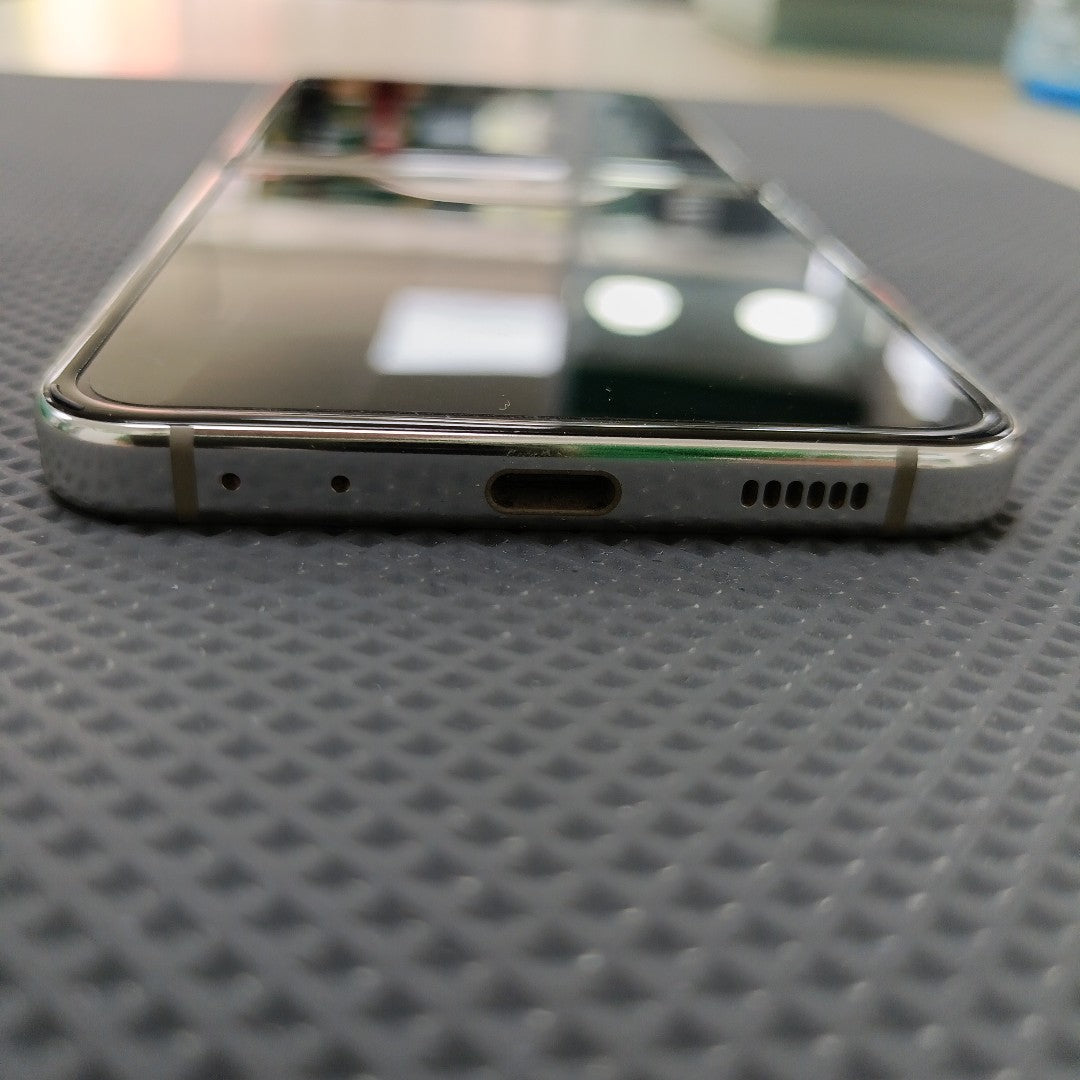 CELULAR SAMSUNG GALAXY Z FLIP 5 SM-F731B (2023) 256 GB 8 GB RAM (SEMINUEVO)