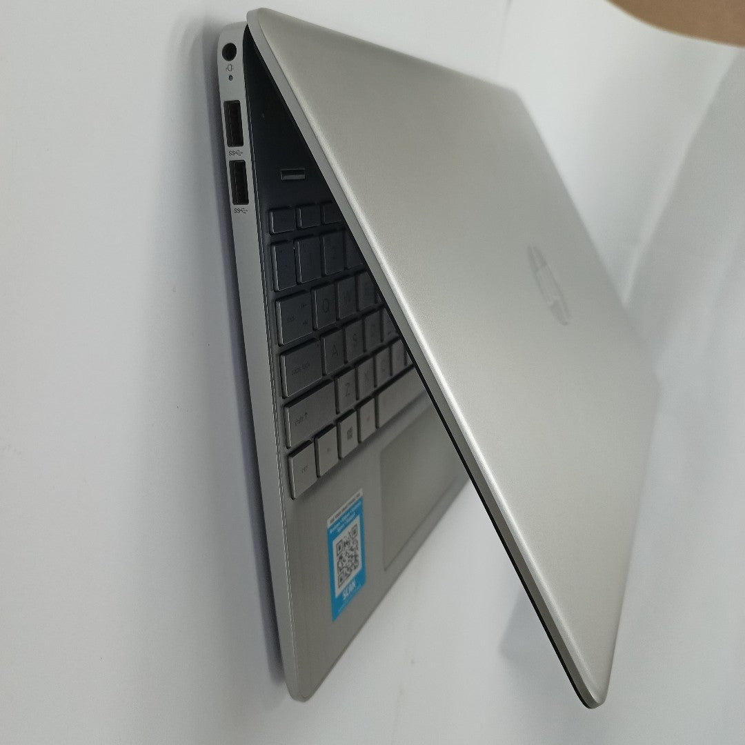 LAPTOP HP 15-DY1031WM (2020) 256 GB SSD 8 GB RAM (SEMINUEVO)