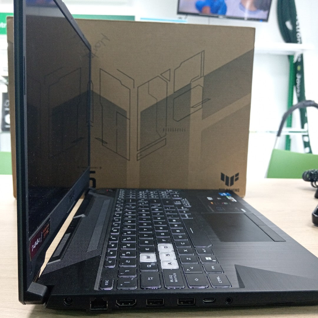 LAPTOP ASUS TUF GAMING F15 FX506HCB-HN144W (2022) 512 GB SSD 8 GB RAM (SEMINUEVO)