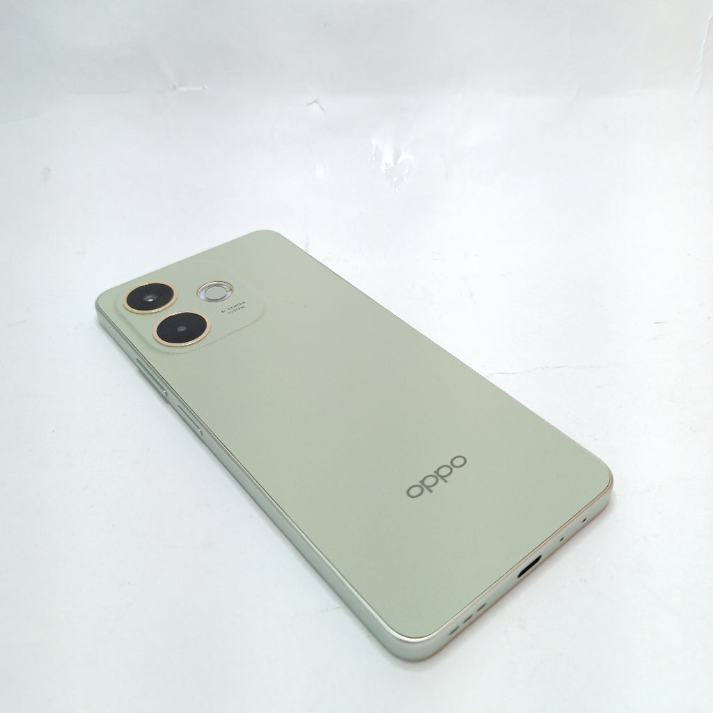 CELULAR OPPO  A5 PRO CPH2711 (2025) 256 GB 8 GB RAM (SEMINUEVO)