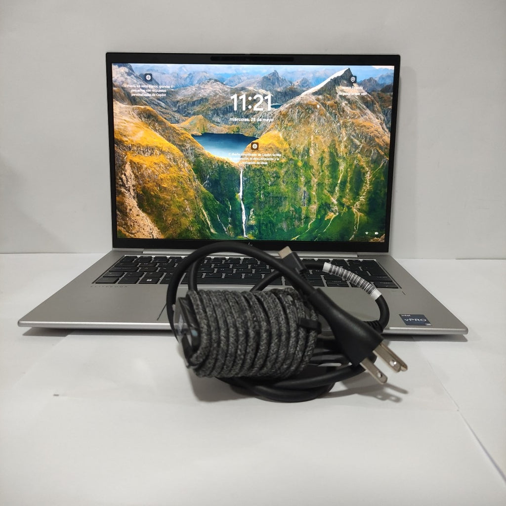 LAPTOP HP ELITEBOOK 840 G10 (2024) 256 GB SSD 16 GB RAM (SEMINUEVO)