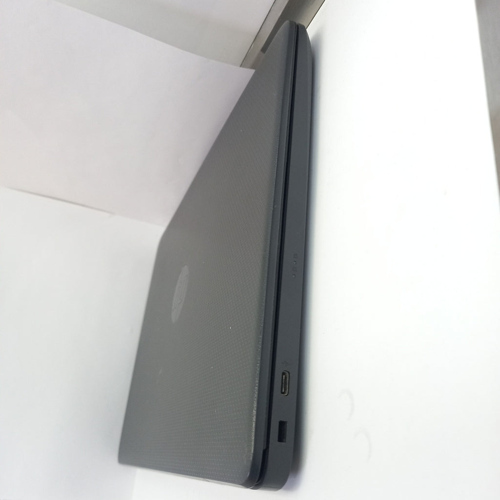 LAPTOP HP 14-CF2505LA (2022) 128 GB SSD 4 GB RAM (SEMINUEVO)