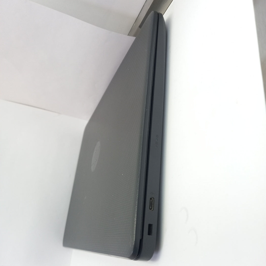 LAPTOP HP 14-CF2505LA (2022) 128 GB SSD 4 GB RAM (SEMINUEVO)