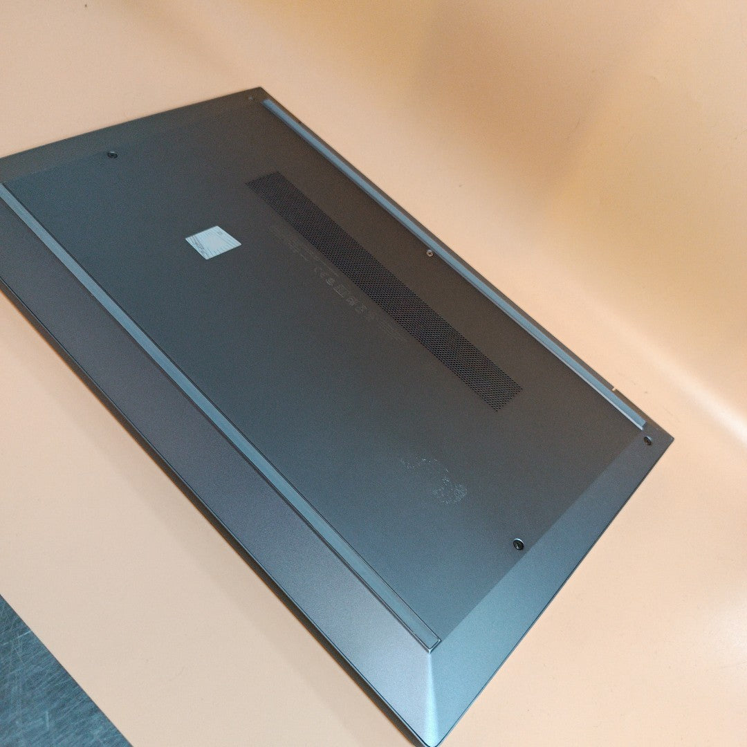LAPTOP HP ZBOOK FIREFLY 14 G8 (2022) 512 GB SSD 16 GB RAM (SEMINUEVO)