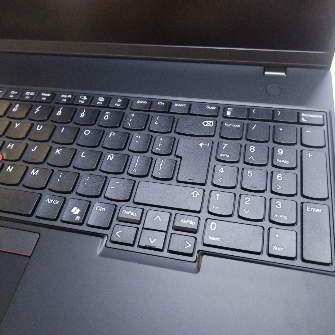 LAPTOP LENOVO THINKPAD L16 GEN 1 (2024) 512 GB SSD 16 GB RAM (SEMINUEVO)