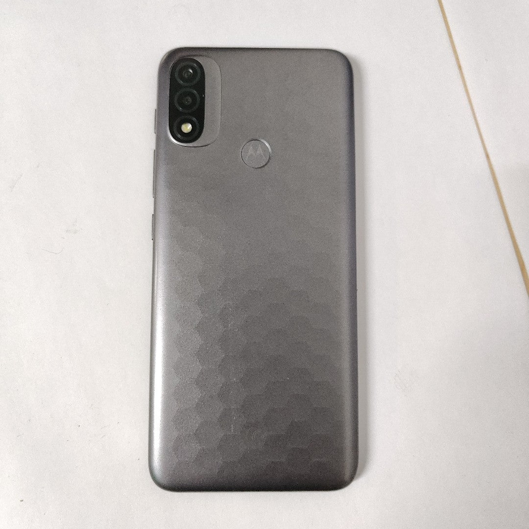 CELULAR MOTOROLA MOTO E20 XT2155-5 32 GB 2 GB RAM (SEMINUEVO)