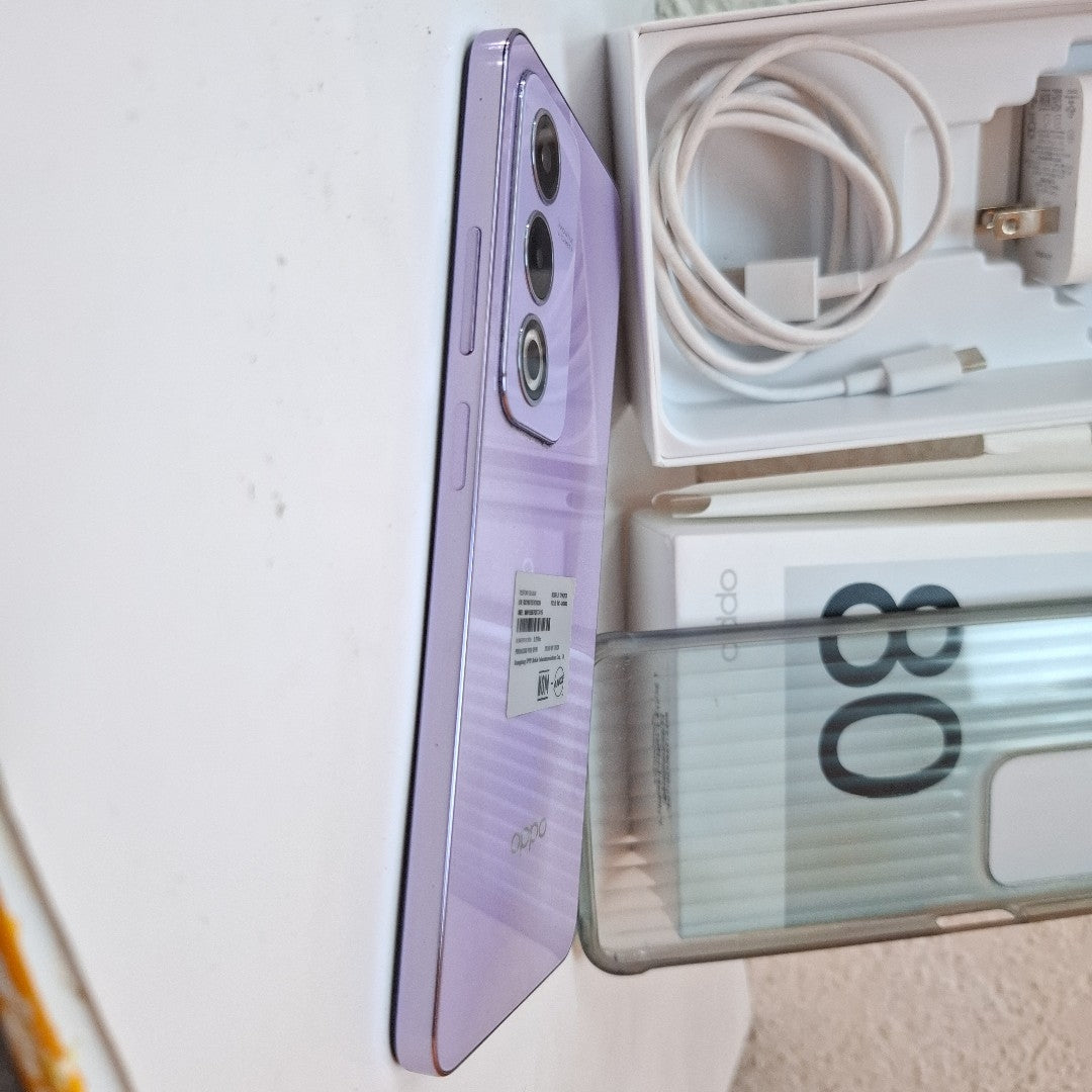 CELULAR OPPO  A80 5G CPH2639 (2024) 256 GB 8 GB RAM (SEMINUEVO)