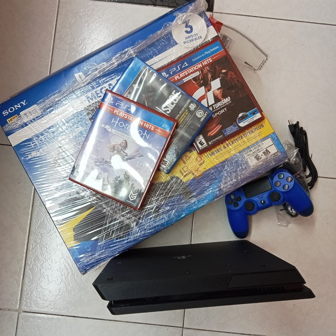 CONSOLA DE VIDEOJUEGO SONY PS4 SLIM 1 TB (SEMINUEVO)