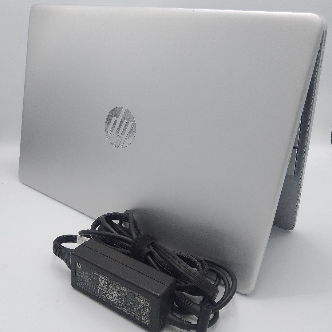 LAPTOP HP 15-DY2795WM (2024) 256 GB SSD 8 GB RAM (SEMINUEVO)