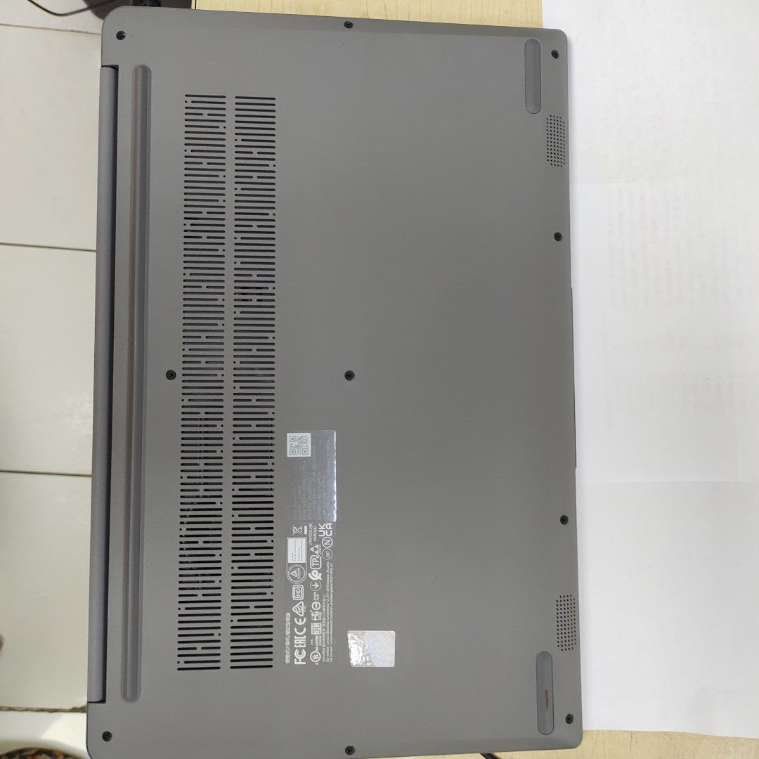 LAPTOP LENOVO IDEAPAD 1 15AMN7 (2023) 256 GB SSD 8 GB RAM