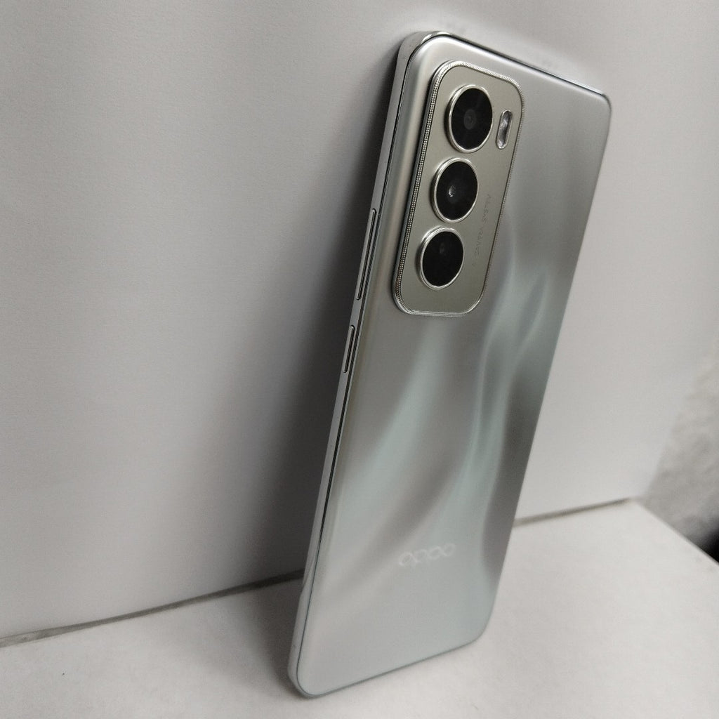 CELULAR OPPO   RENO12 5G CPH2625 (2024) 512 GB 12 GB RAM (SEMINUEVO)