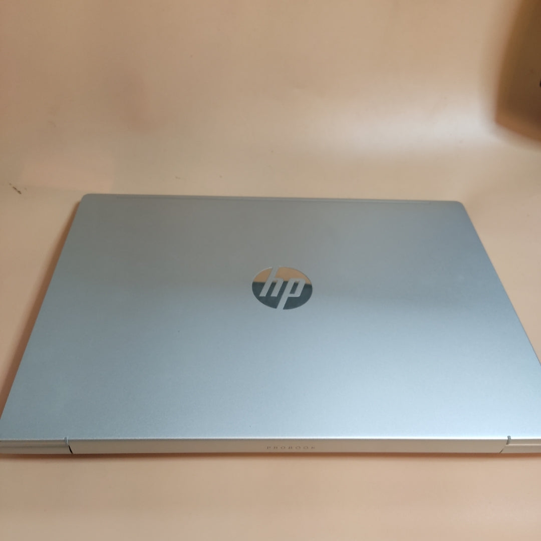 LAPTOP HP PROBOOK 440 G11 (2025) 512 GB SSD 8 GB RAM (SEMINUEVO)