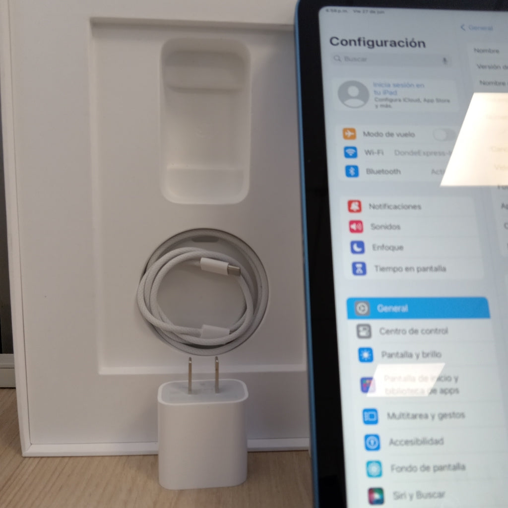 TABLETA APPLE IPAD 10 A2696 64 GB 4 GB RAM (SEMINUEVO)
