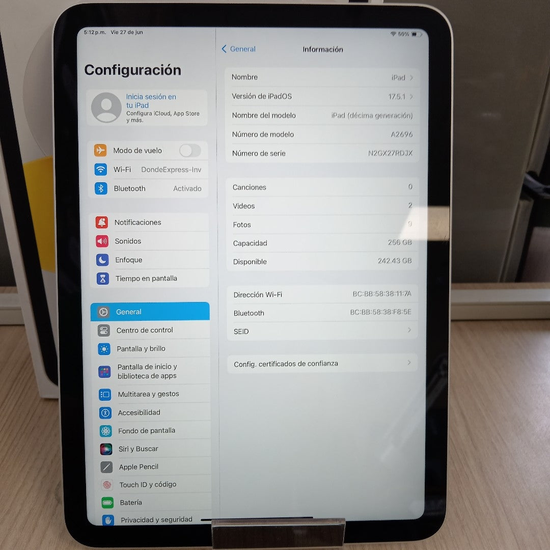 TABLETA APPLE IPAD 10 A2696 256 GB 4 GB RAM (SEMINUEVO)