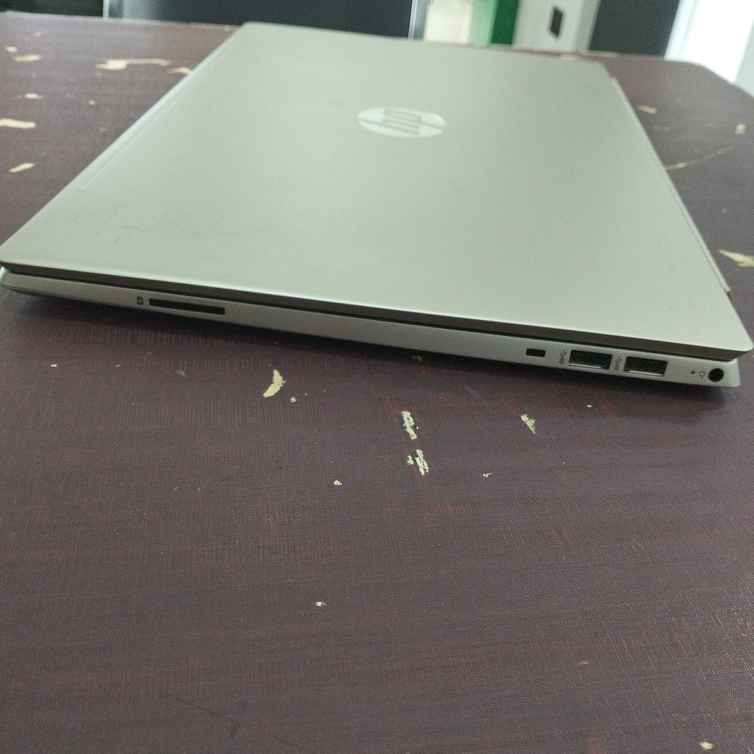 LAPTOP HP PAVILION 15-CW1012LA (2023) 1 TB + 128 GB SSD 12 GB RAM (SEMINUEVO)