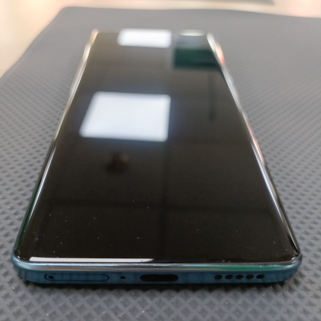 CELULAR VIVO V25 PRO V2158 256 GB 12 GB RAM (SEMINUEVO)
