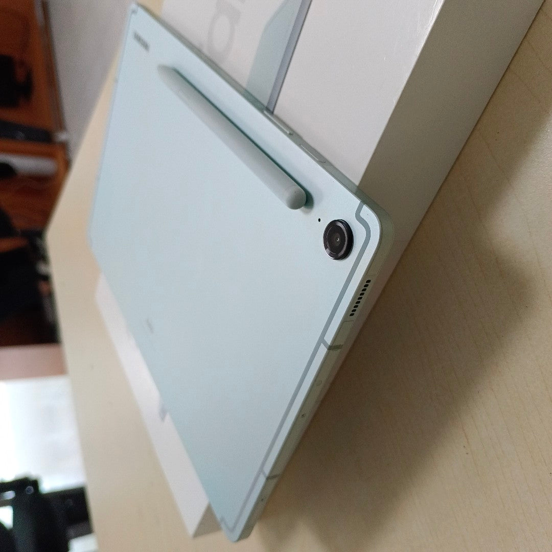TABLETA SAMSUNG GALAXY TAB S9 FE SM-X510 (2023) 256 GB 8 GB RAM (SEMINUEVO)
