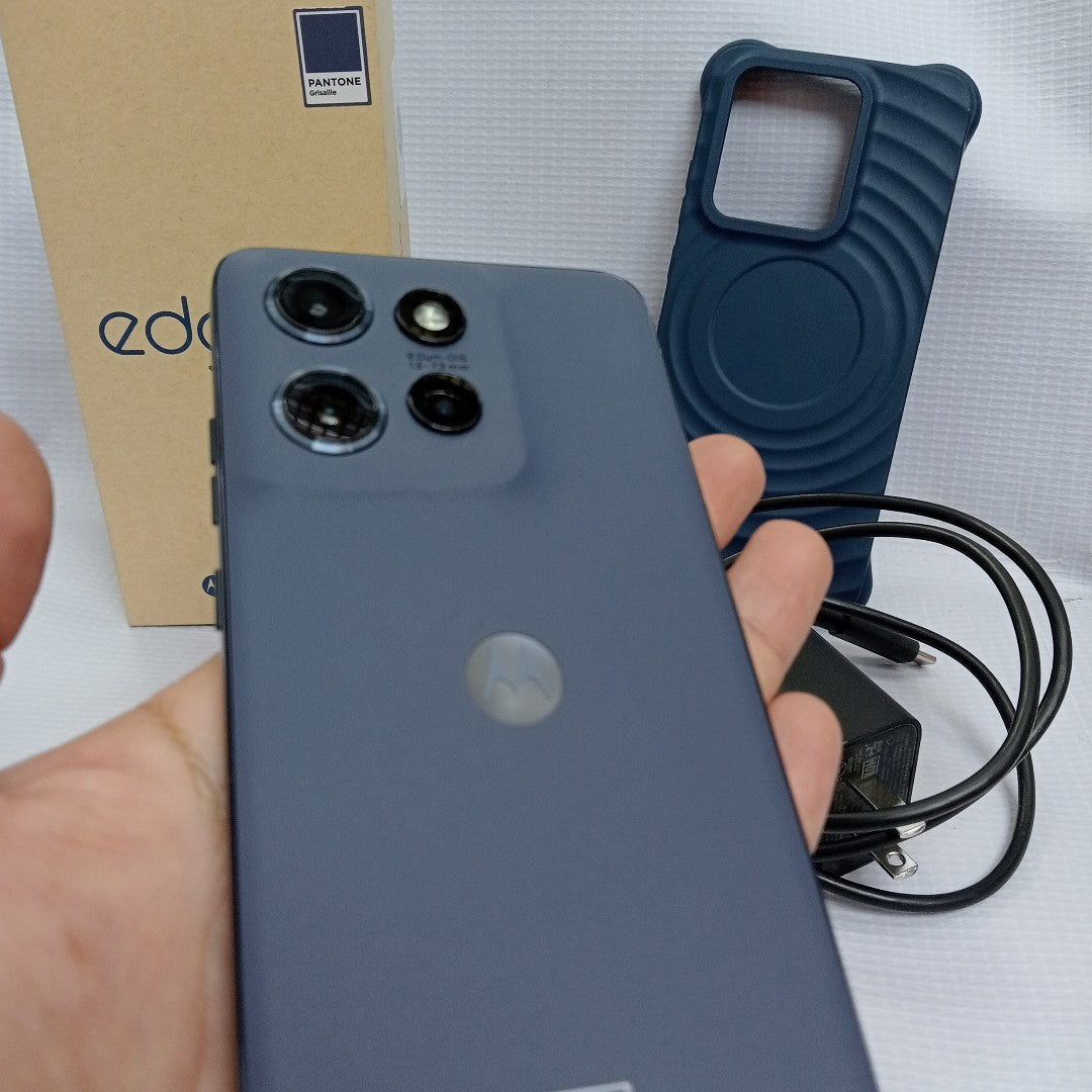 CELULAR MOTOROLA EDGE 50 NEO XT2409-2 (2024) 256 GB 8 GB RAM (SEMINUEVO)