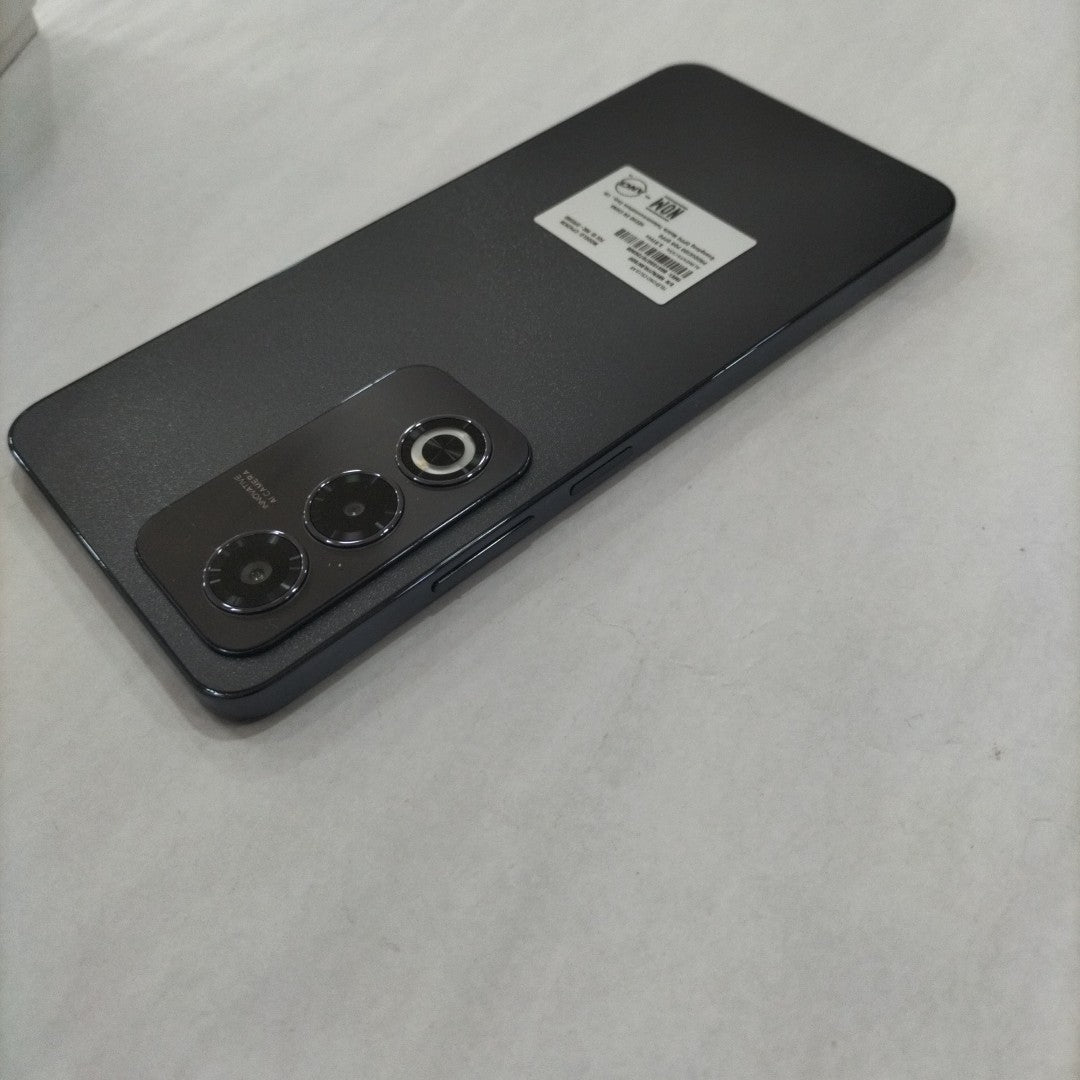 CELULAR OPPO  A80 5G CPH2639 (2024) 256 GB 8 GB RAM