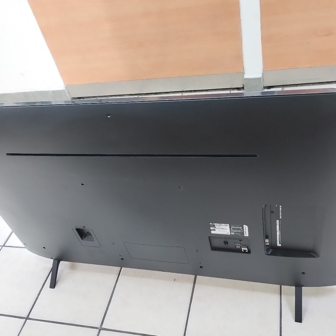 PANTALLA LG 55UR7800PSB (2024) 55" LED 4K (SEMINUEVO)
