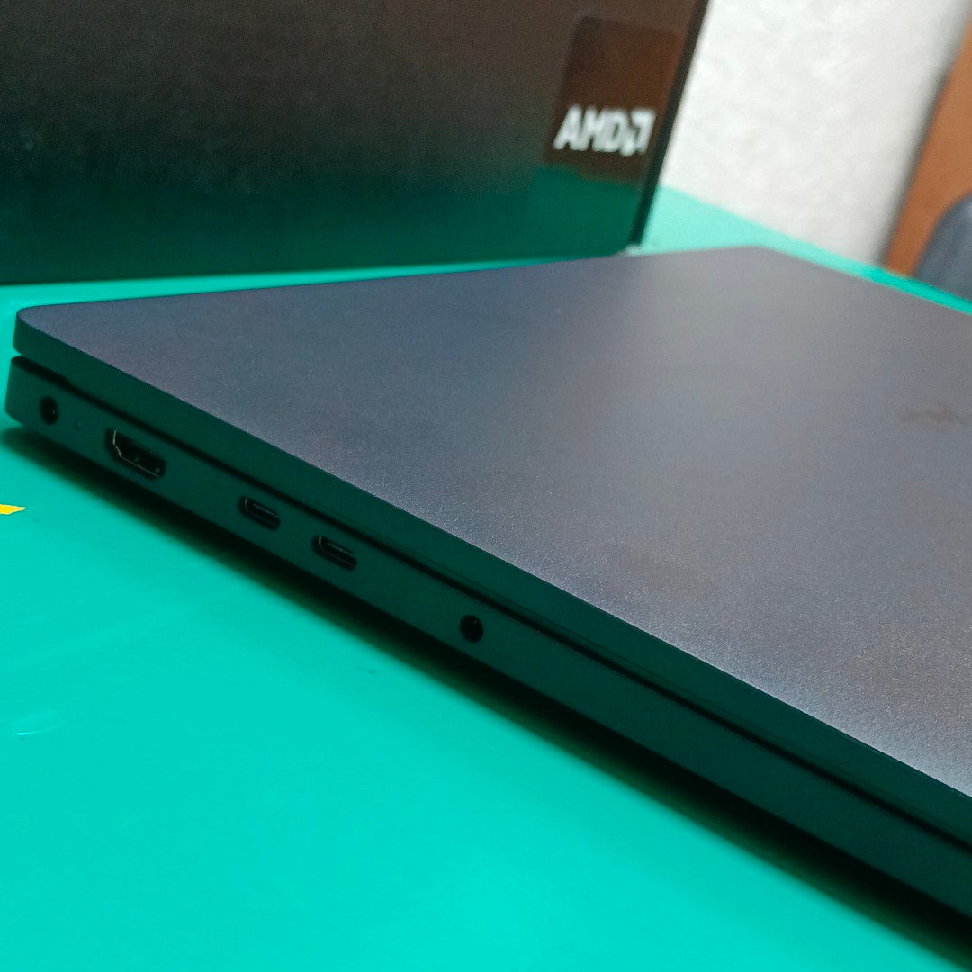 LAPTOP DELL PRO 16 (2025) 256 GB SSD 8 GB RAM