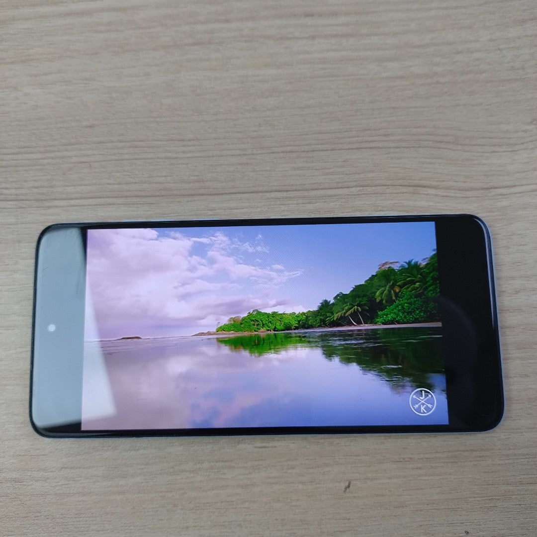 CELULAR MOTOROLA MOTO G84 XT2347-1 (2023) 256 GB 8 GB RAM (SEMINUEVO)