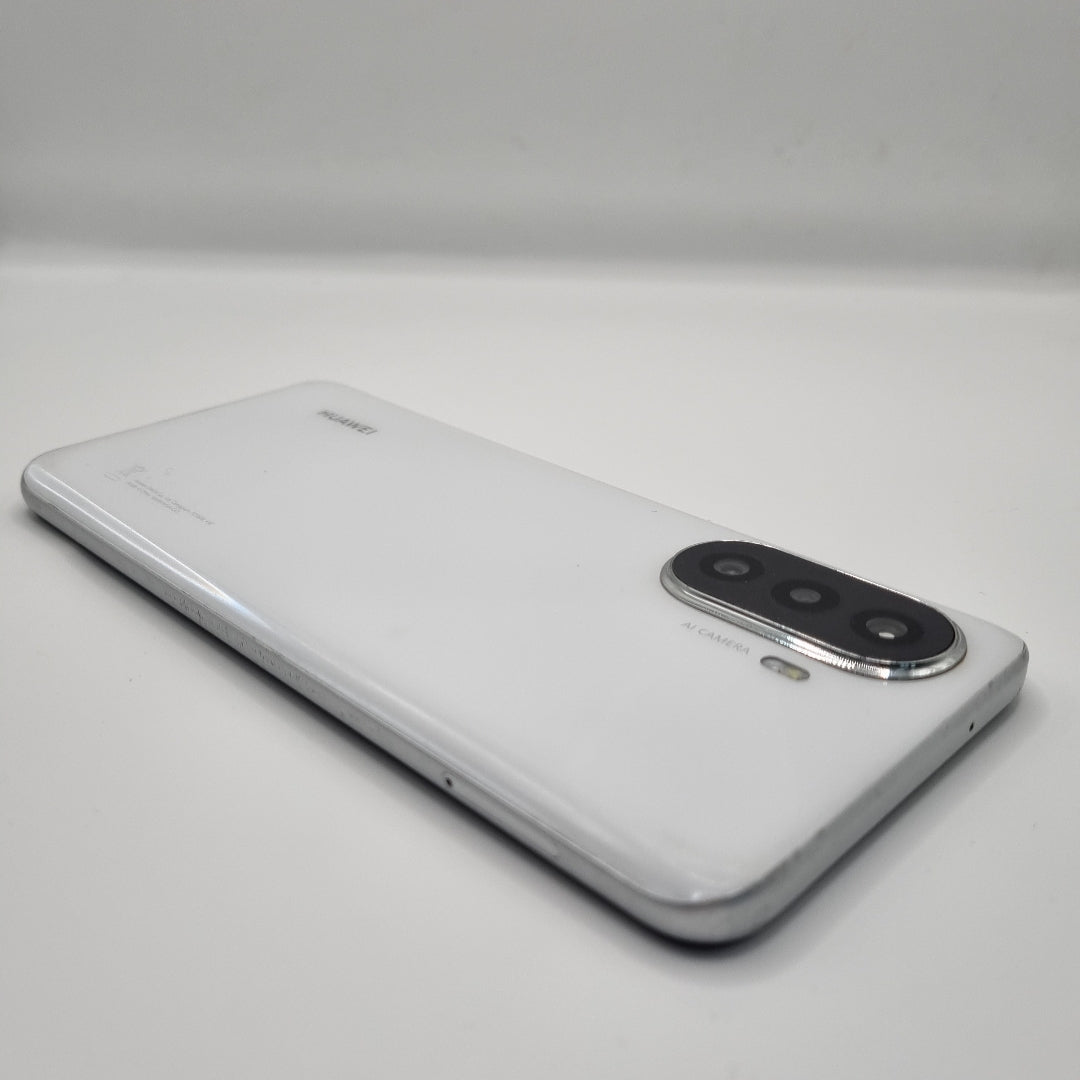 CELULAR HUAWEI NOVA Y70 MGA-LX3 128 GB 4 GB RAM (SEMINUEVO)