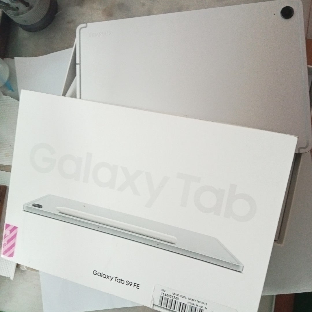 TABLETA SAMSUNG GALAXY TAB S9 FE SM-X510 (2023) 128 GB 6 GB RAM (SEMINUEVO)