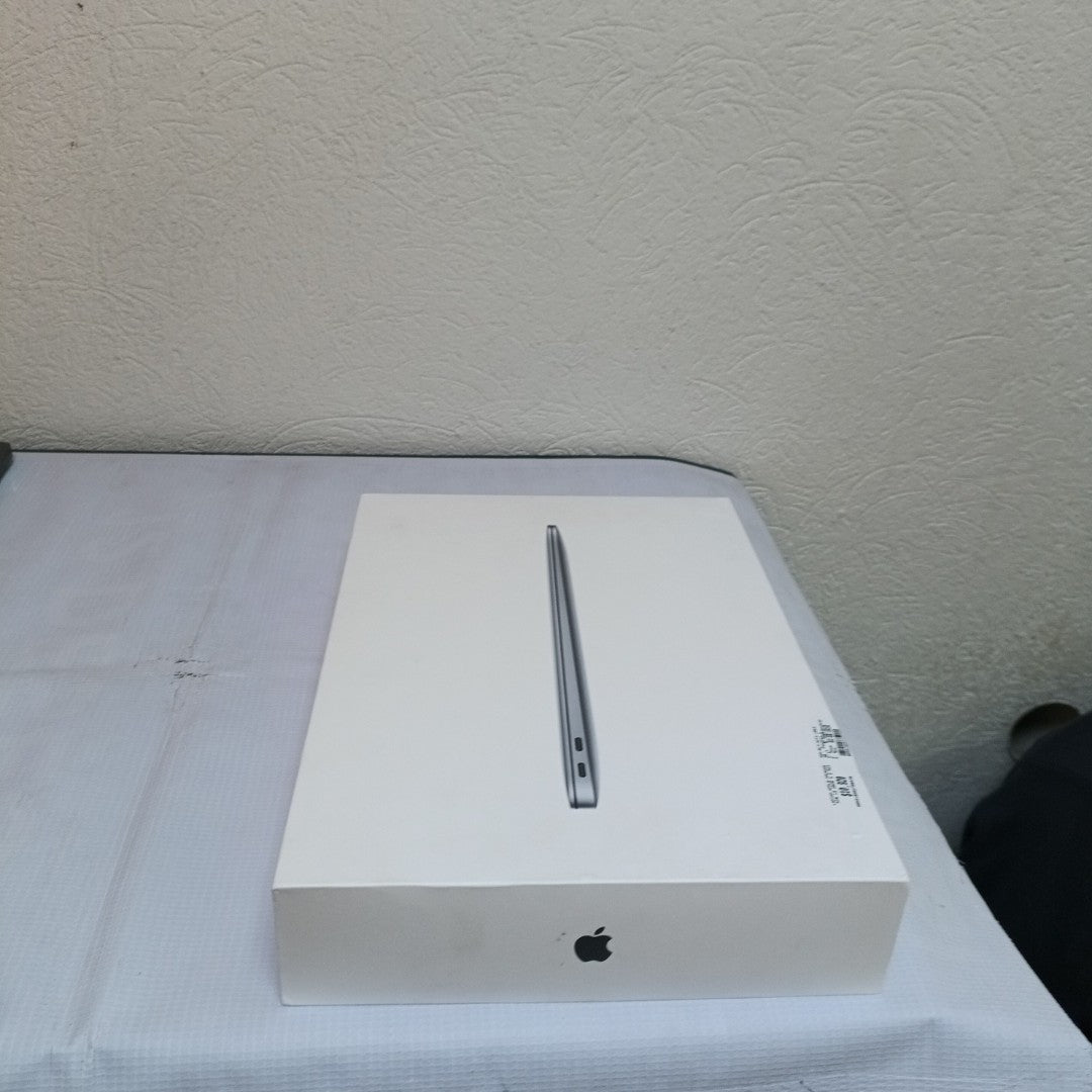 LAPTOP APPLE MACBOOK AIR 13" 2020 3.2 A2337 512 GB SSD 8 GB RAM (SEMINUEVO)
