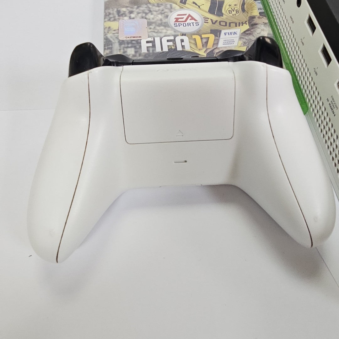CONSOLA DE VIDEOJUEGO MICROSOFT XBOX ONE S 1 TB (SEMINUEVO)