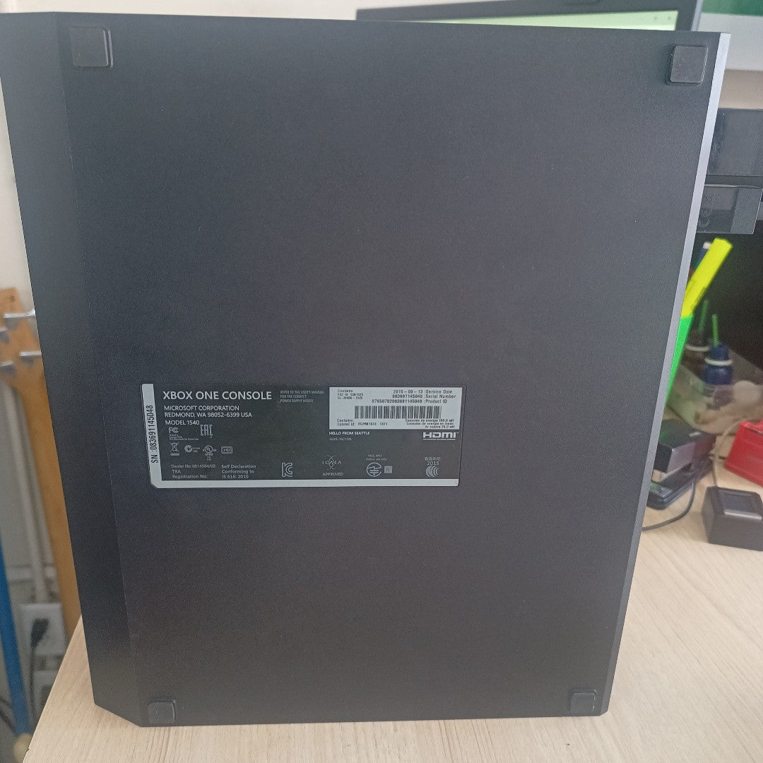 CONSOLA DE VIDEOJUEGO MICROSOFT XBOX ONE 500 GB  (SEMINUEVO)