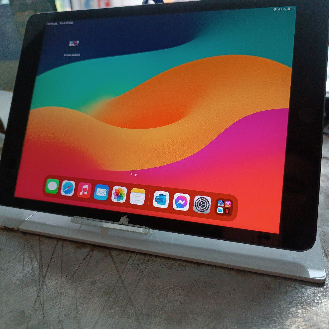 TABLETA APPLE IPAD 9 A2602 64 GB 3 GB RAM (SEMINUEVO)