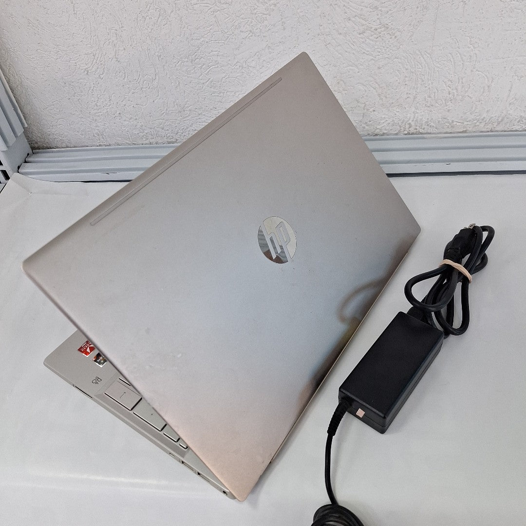LAPTOP HP PAVILION 15-CW1012LA (2023) 1 TB + 128 GB SSD 12 GB RAM (SEMINUEVO)