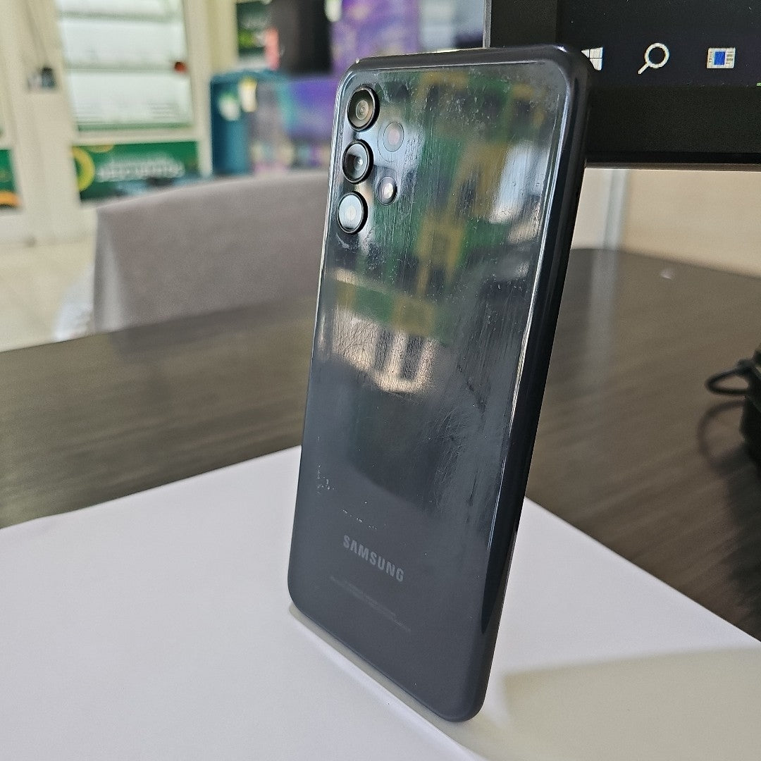 CELULAR SAMSUNG GALAXY A13 SM-A135M/DS (2023) 128 GB 4 GB RAM (SEMINUEVO)