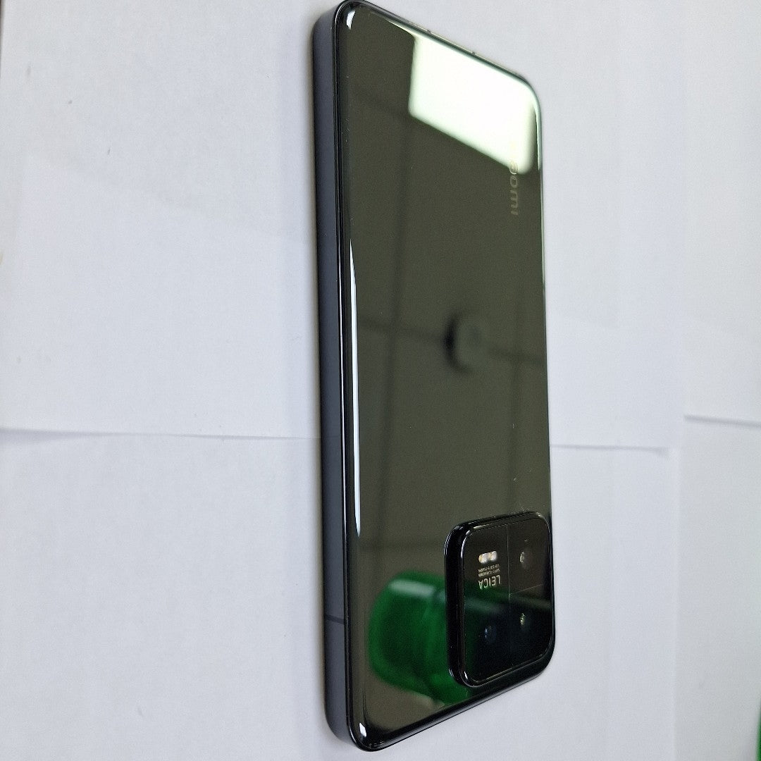 CELULAR XIAOMI 13 2211133G 256 GB 12 GB RAM (SEMINUEVO)