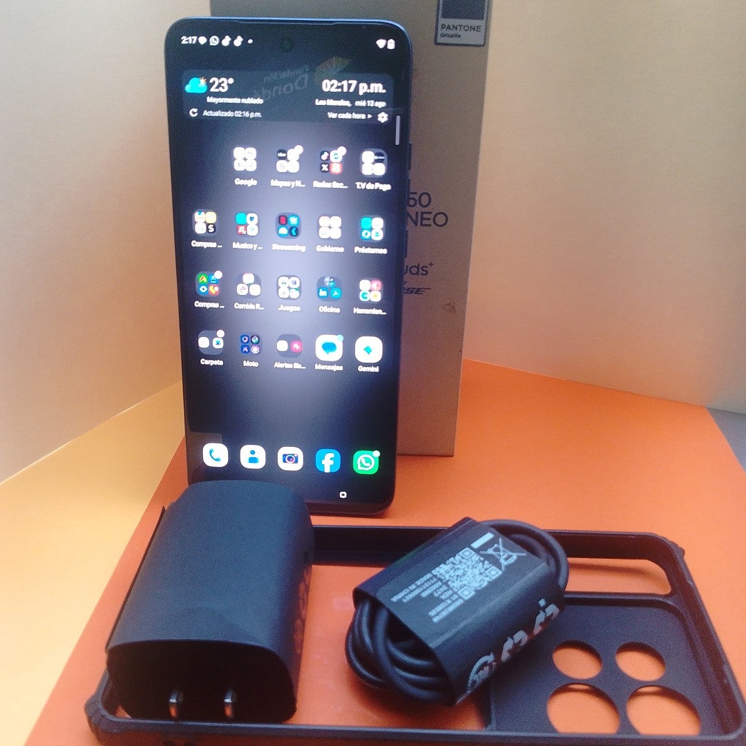 CELULAR MOTOROLA EDGE 50 NEO XT2409-2 (2024) 256 GB 8 GB RAM (SEMINUEVO)