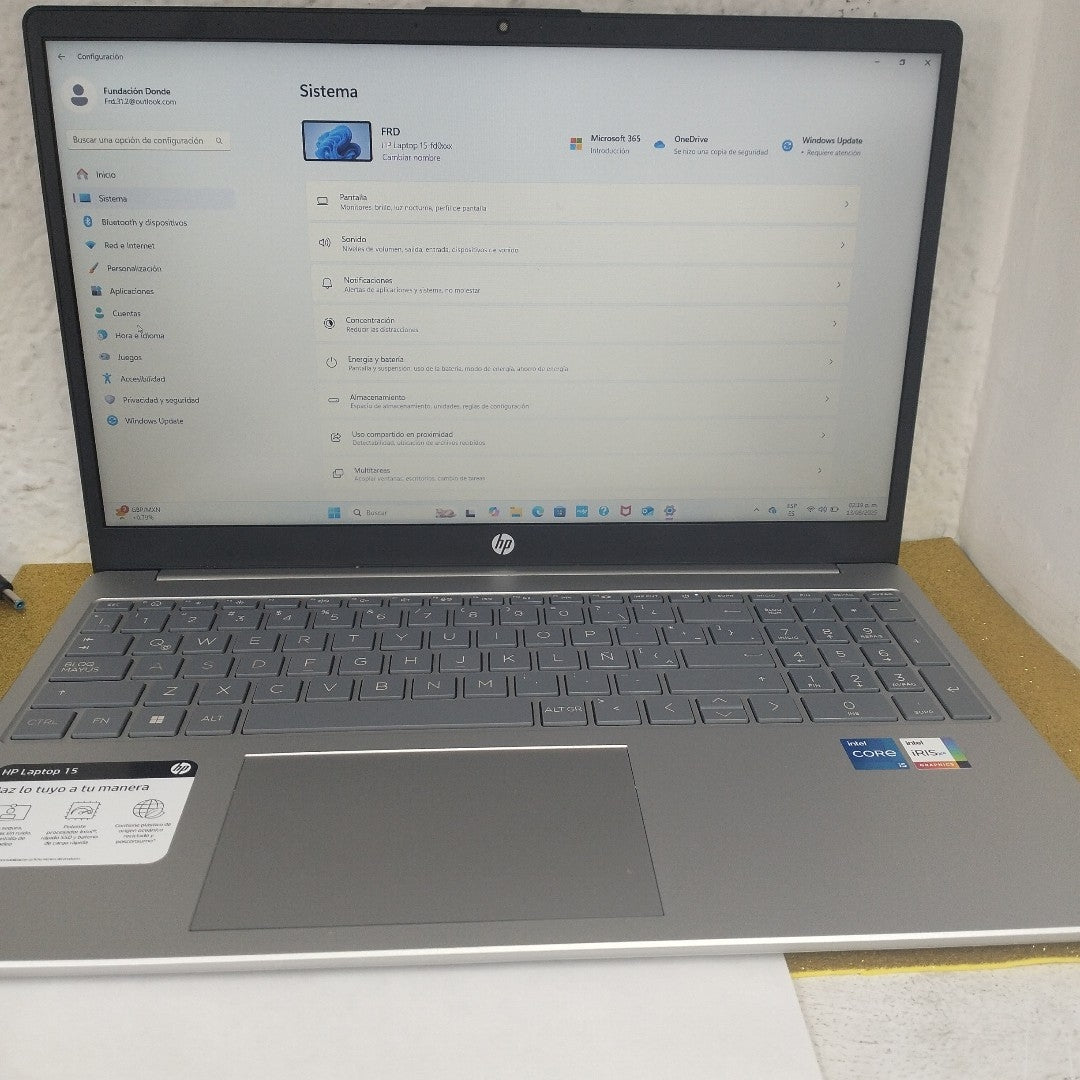 LAPTOP HP 15-FD0024LA (2024) 512 GB SSD 16 GB RAM (SEMINUEVO)