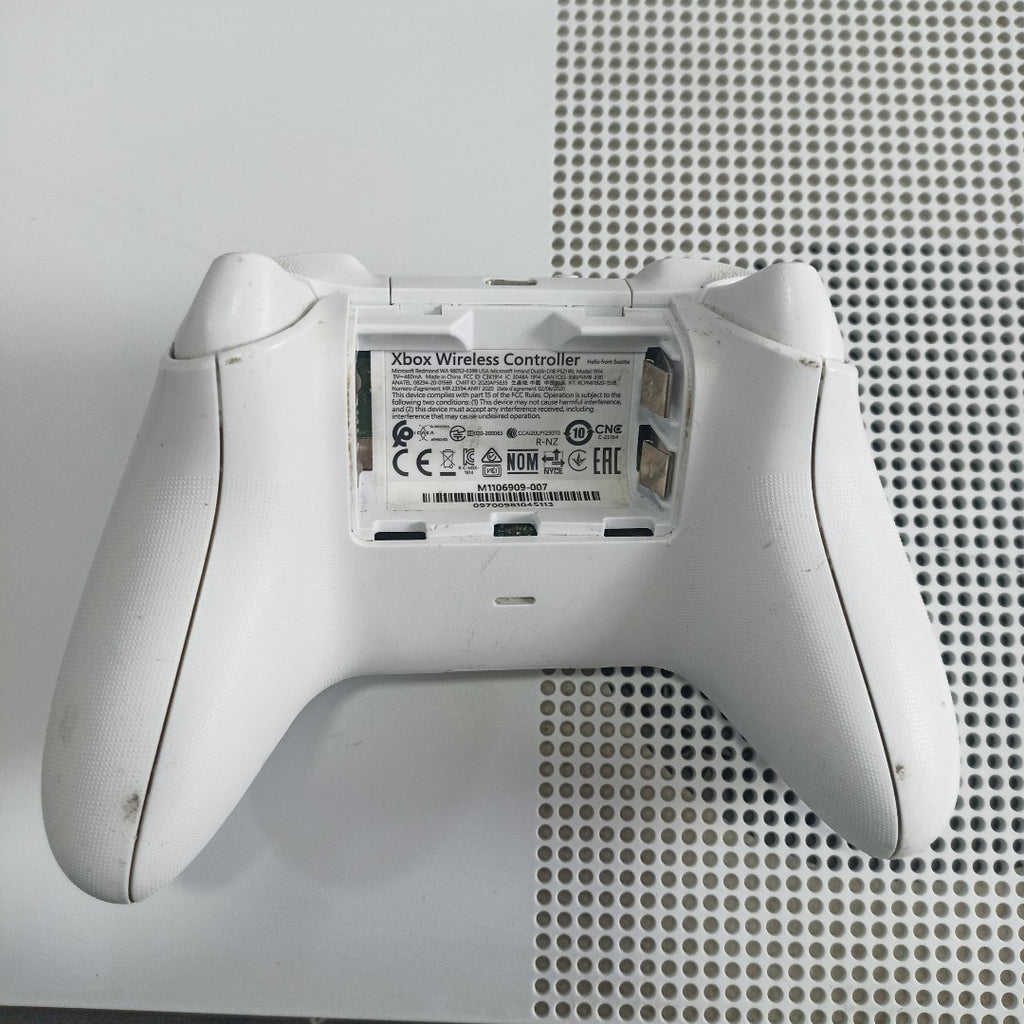 CONSOLA DE VIDEOJUEGO MICROSOFT XBOX ONE S 1 TB (SEMINUEVO)
