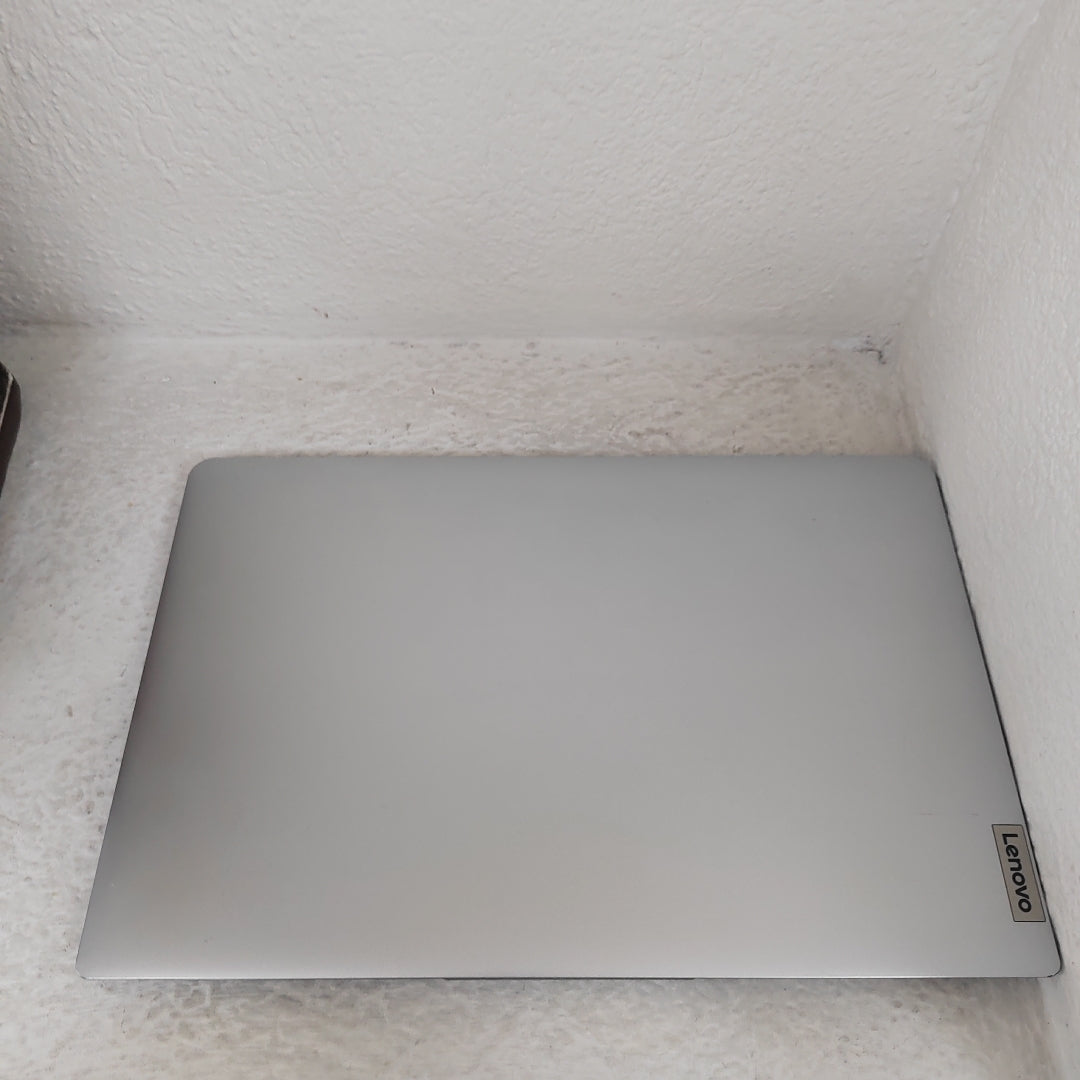 LAPTOP LENOVO IDEAPAD 1 15IGL7 (2024) 256 GB SSD 8 GB RAM (SEMINUEVO)