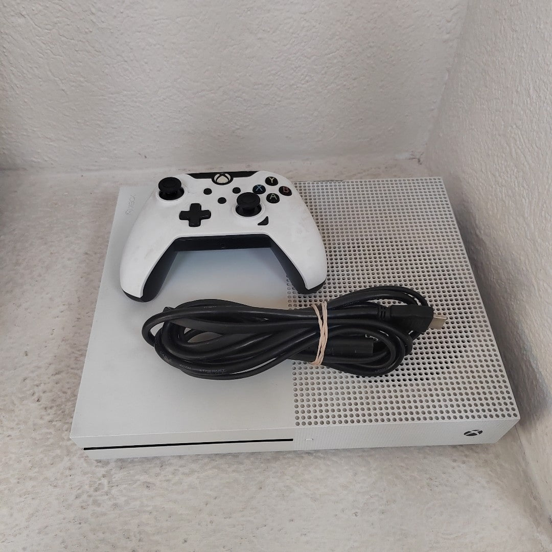 CONSOLA DE VIDEOJUEGO MICROSOFT XBOX ONE S 500 GB  (SEMINUEVO)