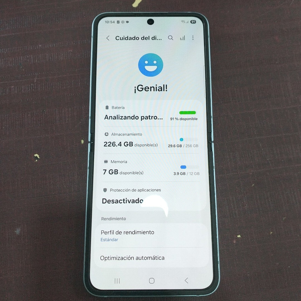 CELULAR SAMSUNG GALAXY Z FLIP6 SM-F741B (2024) 256 GB 12 GB RAM (SEMINUEVO)